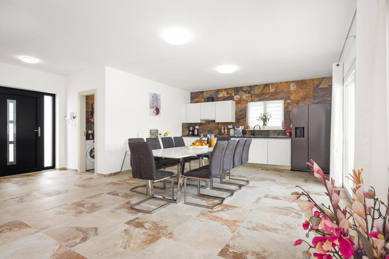 Villa Nur Póla Kültér fotó