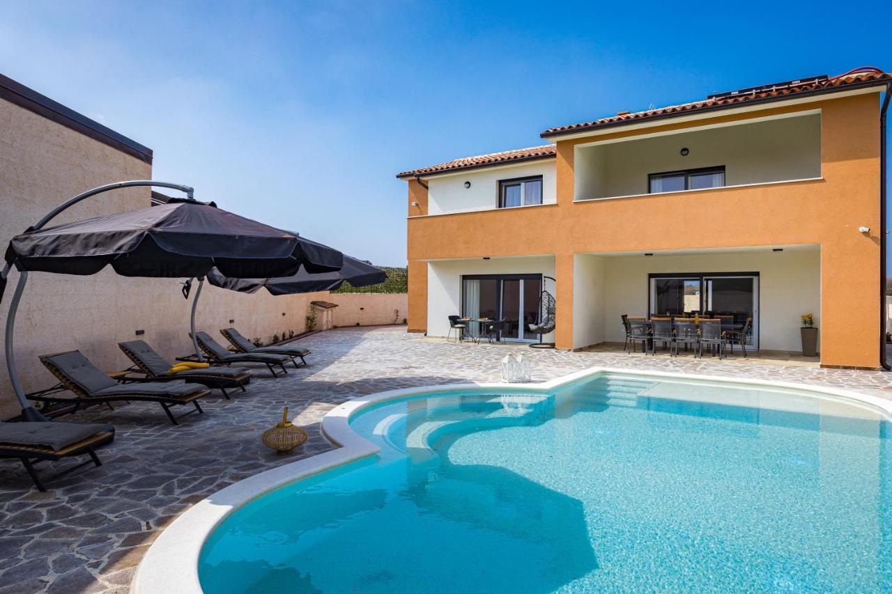 Villa Nur Póla Kültér fotó